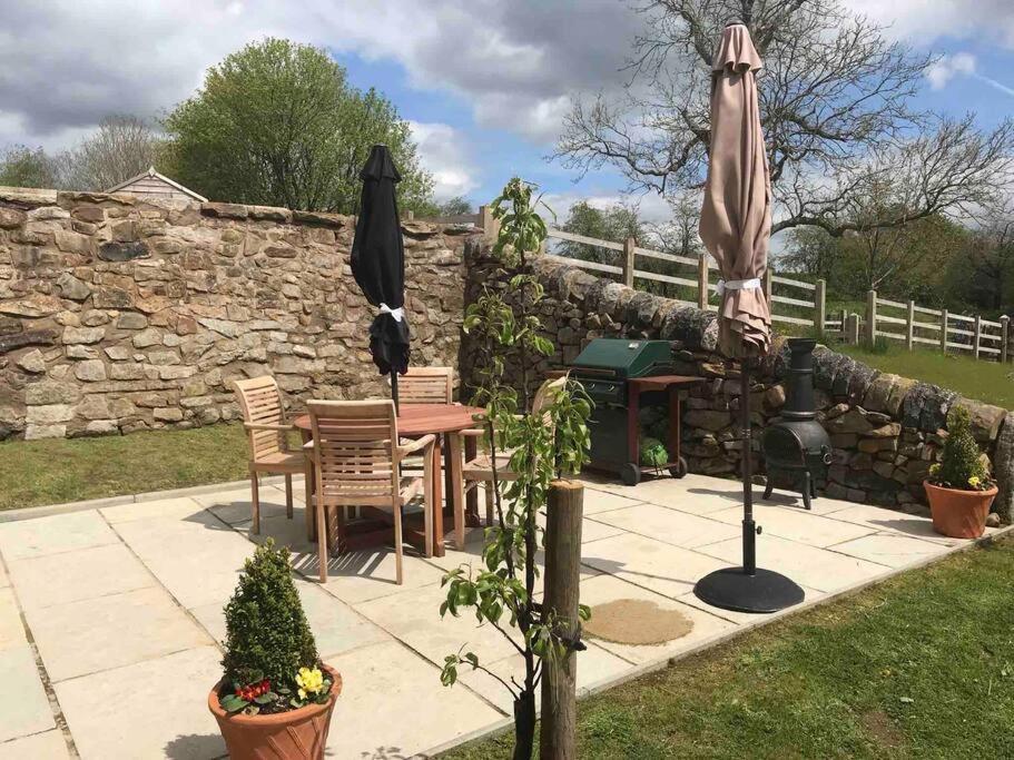 Chic 2 Bed Peak District Cottage Barn Near Alton Towers, Polar Bears, Chatsworth House Leek Eksteriør bilde