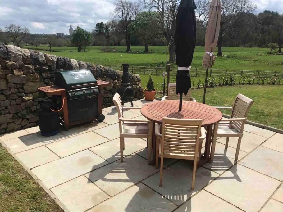 Chic 2 Bed Peak District Cottage Barn Near Alton Towers, Polar Bears, Chatsworth House Leek Eksteriør bilde